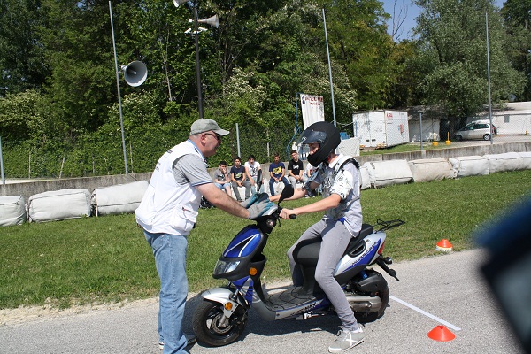 prove pratiche scooter 2012